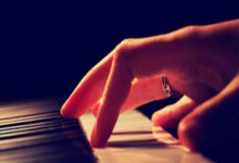 爱游戏-卡尔蒂斯全队士气高昂，冲击世俱杯更高荣誉