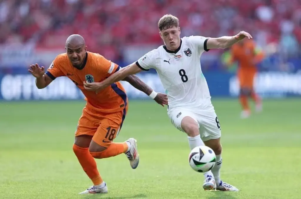 爱游戏官方入口-包含波兰队在欧洲足球比赛中实现惊艳逆袭的词条