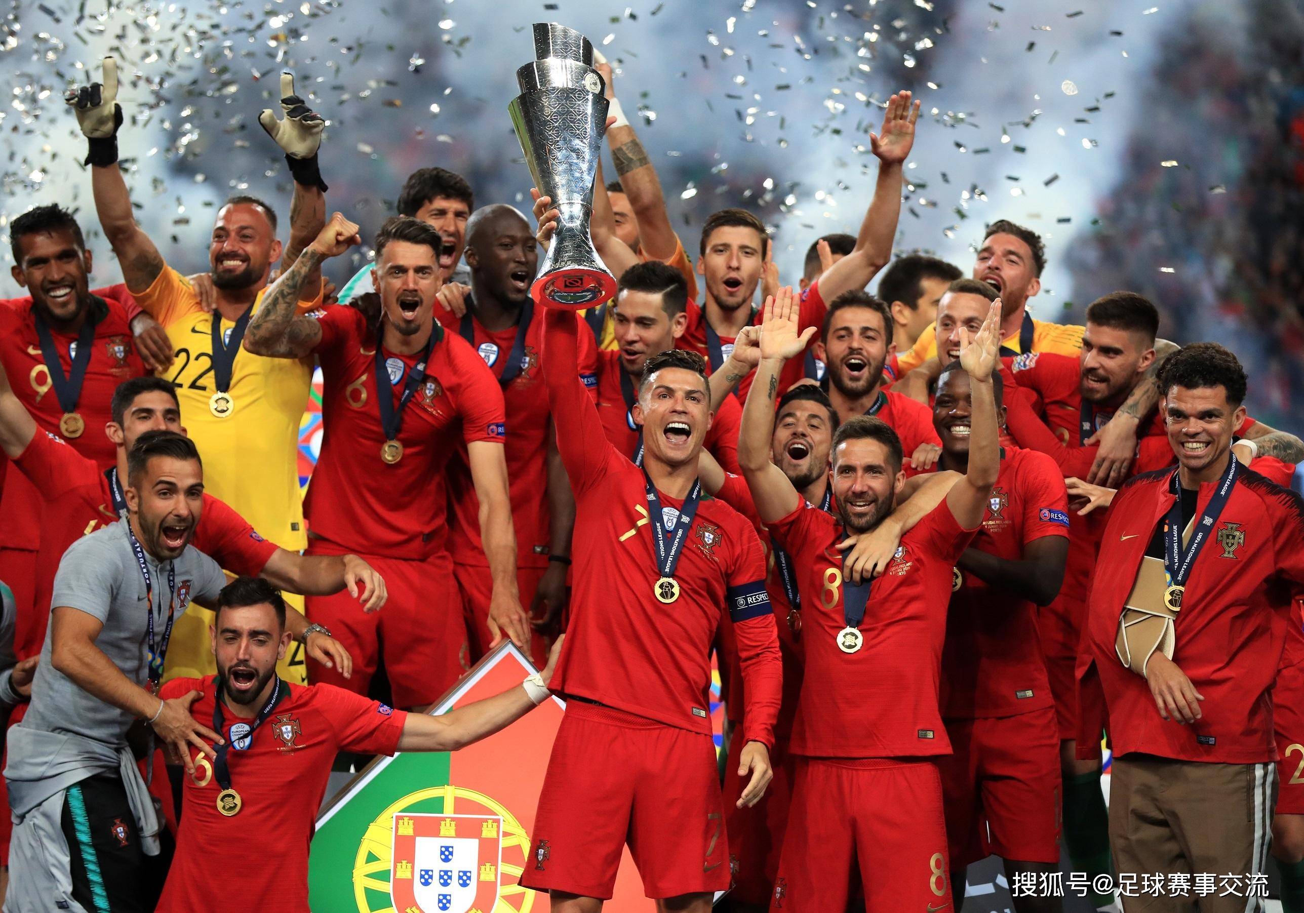 包含波兰队在欧洲足球比赛中实现惊艳逆袭的词条