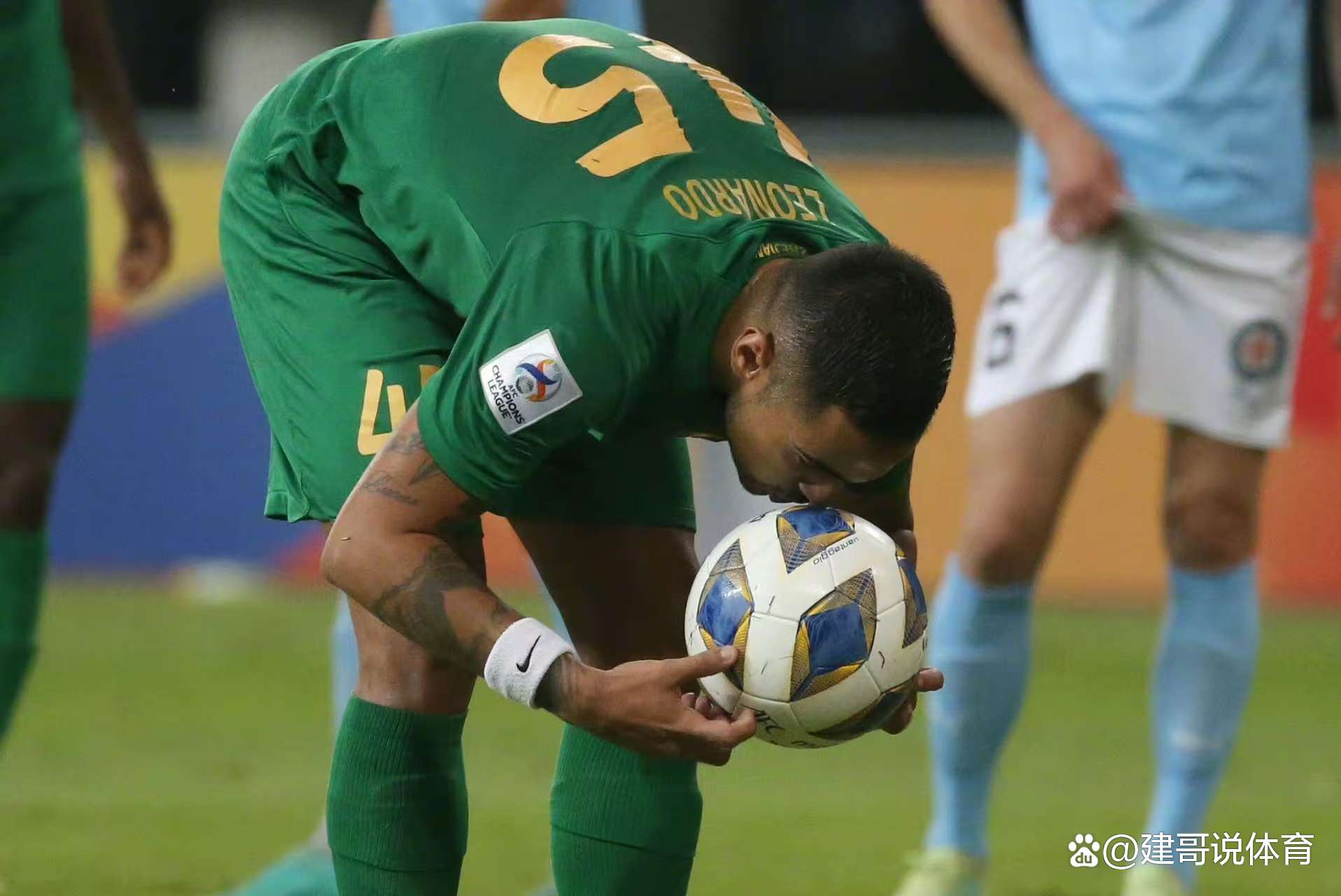 包含佩斯卡拉球队备战新赛季，备受关注球队的词条