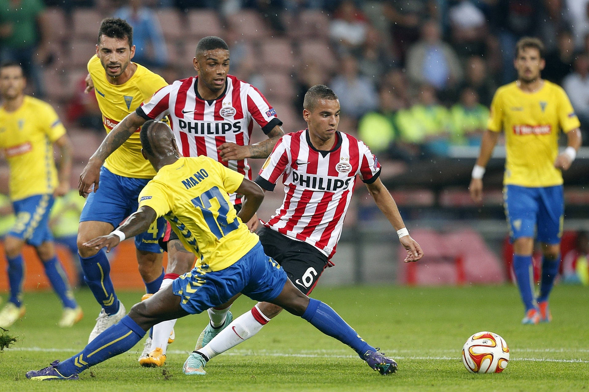 关于尤文图斯主场击败对手，晋级欧冠半决赛！的信息