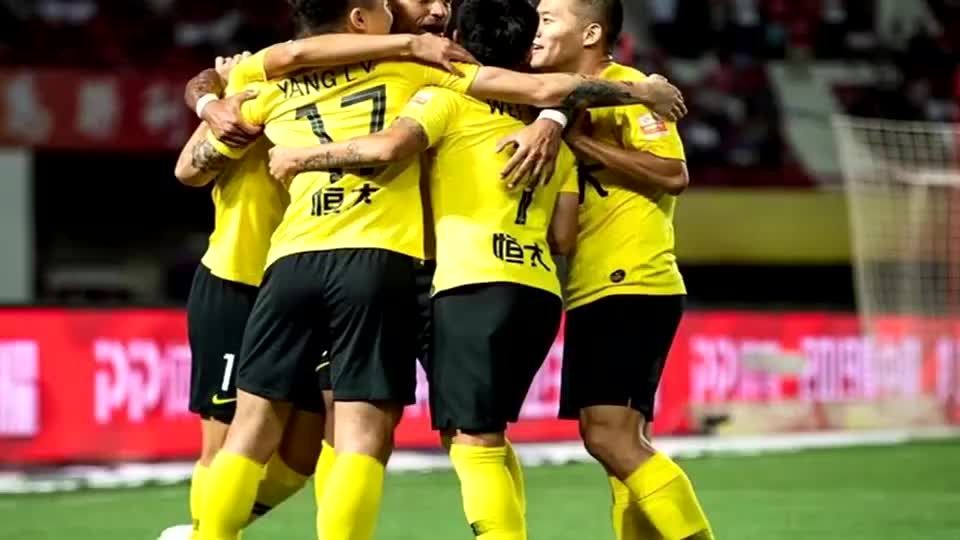 恒大客场惨败,教练组急需找出问题 恒大客场惨败,教练组急需找出问题