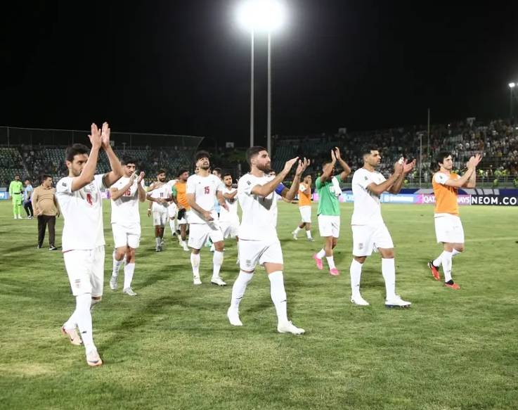 爱游戏大厅-包含亚洲俱乐部比赛竞争激烈，球场烽火连连的词条