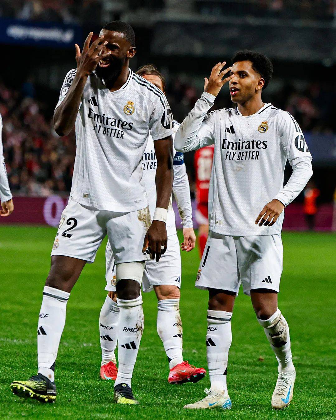 关于皇马反击成功,逆转战胜对手获得宝贵三分的信息 关于皇马反击成功,逆转战胜对手获得宝贵三分的信息