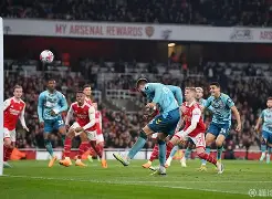 包含马丁内斯荷西旅意，南安普顿掂摆尤文图斯支奴的词条