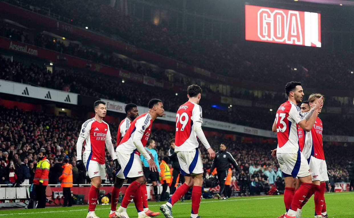 包含阿森纳险胜切尔西,英超冠军争夺正酣!的词条 包含阿森纳险胜切尔西,英超冠军争夺正酣!的词条