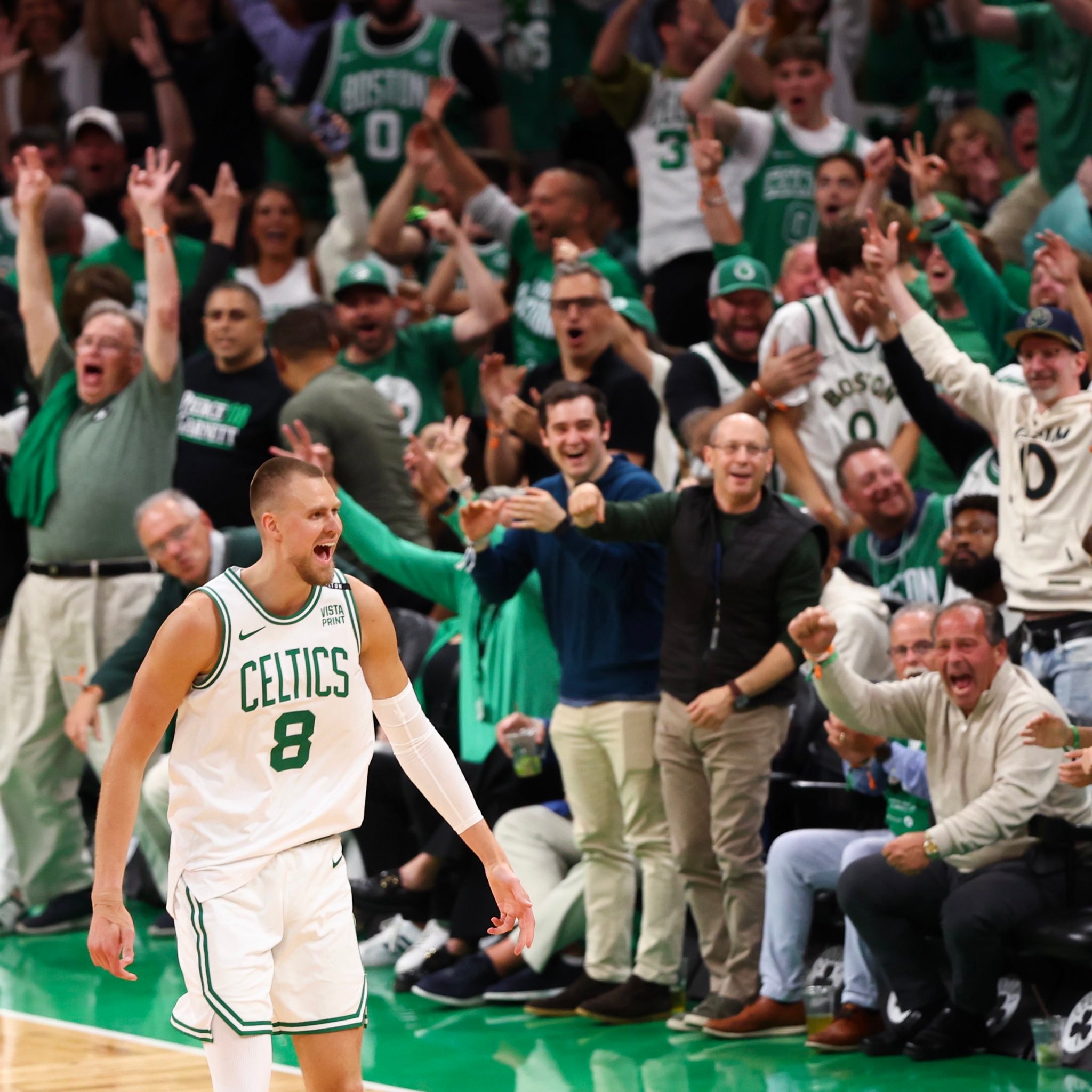 包含凯尔特人全队协力，战胜战绩不俗对手的词条