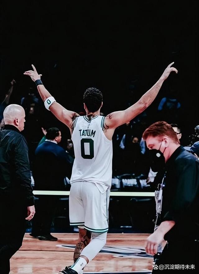 爱游戏tv-雄鹿队客场惜败人队，遭遇两连败