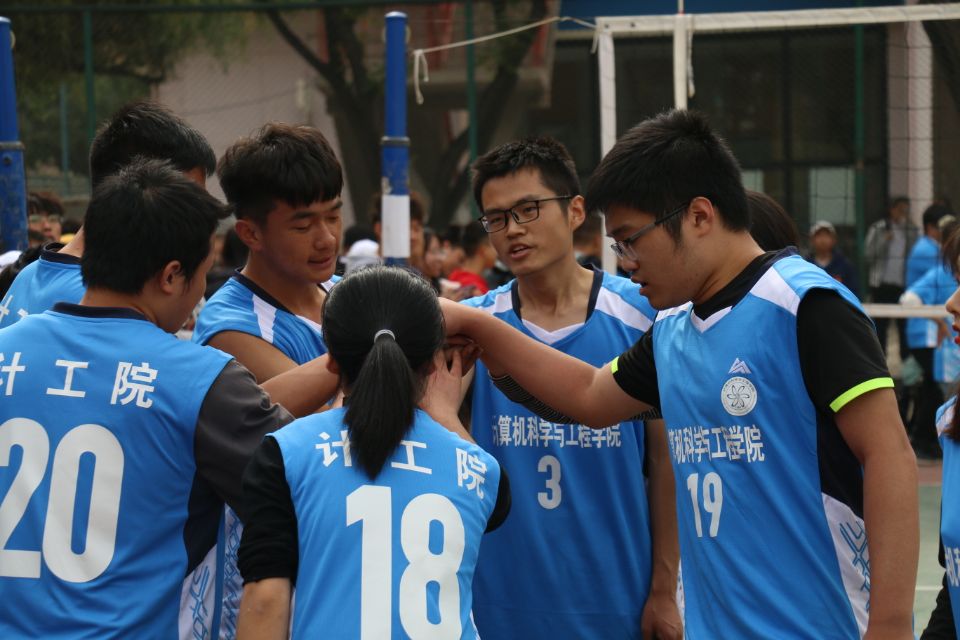 奋力拼搏！强队互拼，胜负难分一触即发的简单介绍