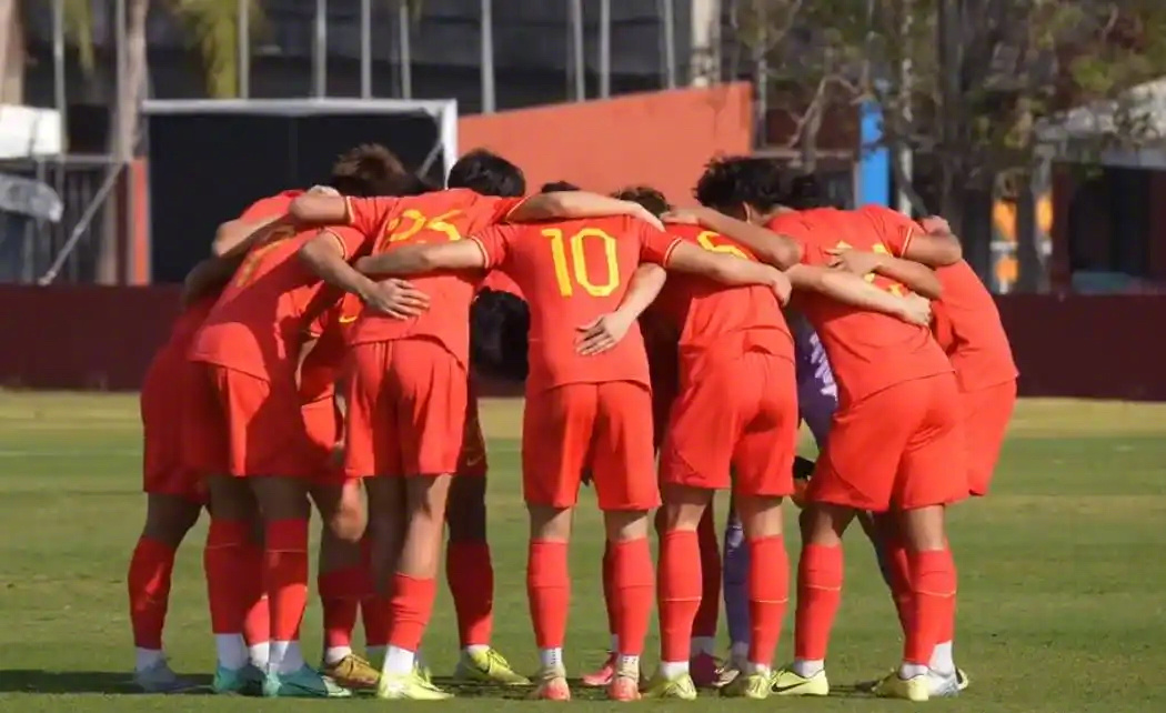 广州恒大客场战平，奋力保持不败纪录的简单介绍