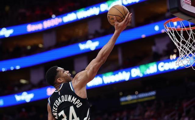 雄鹿遭遇连败，球队士气低迷