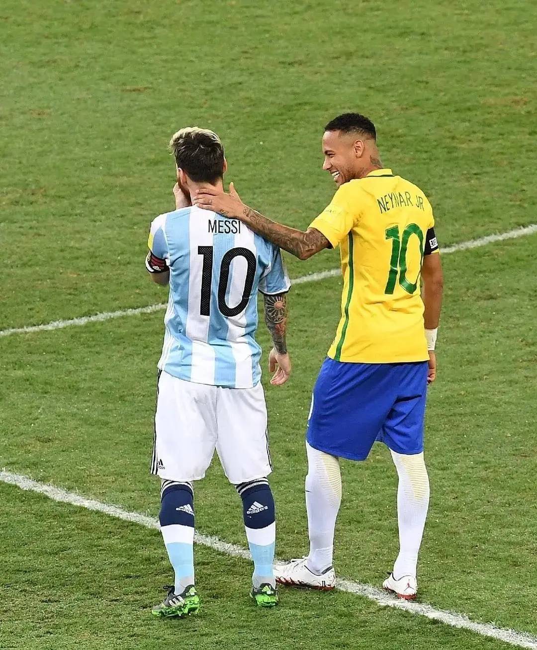 顶级对决!两支球队实力相当,胜负难料 顶级对决!两支球队实力相当,胜负难料