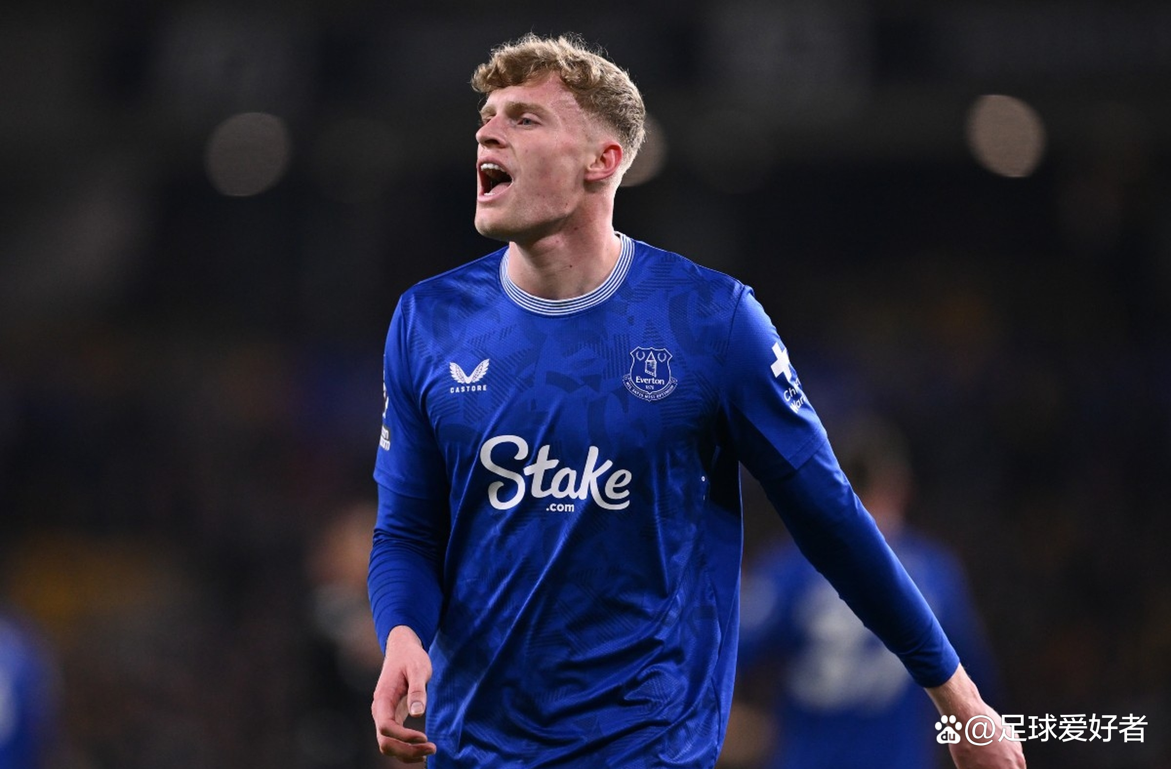 爱游戏下载-埃弗顿中卫因伤离场，导致球队丢失领先优势