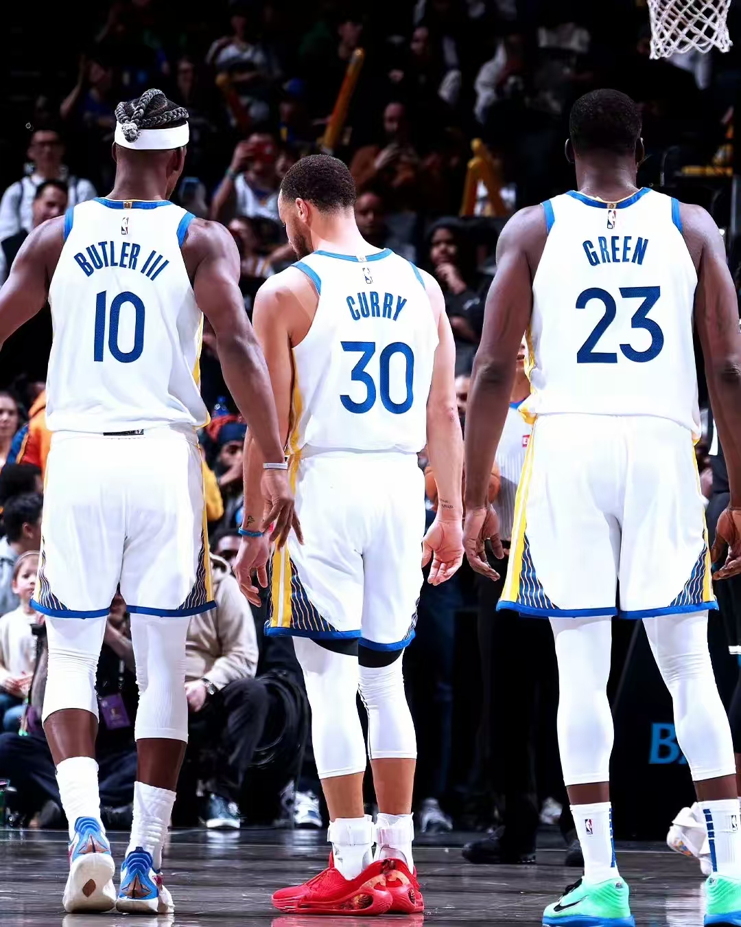 猛龙力克老鹰,全队表现团结协作 猛龙力克老鹰,全队表现团结协作