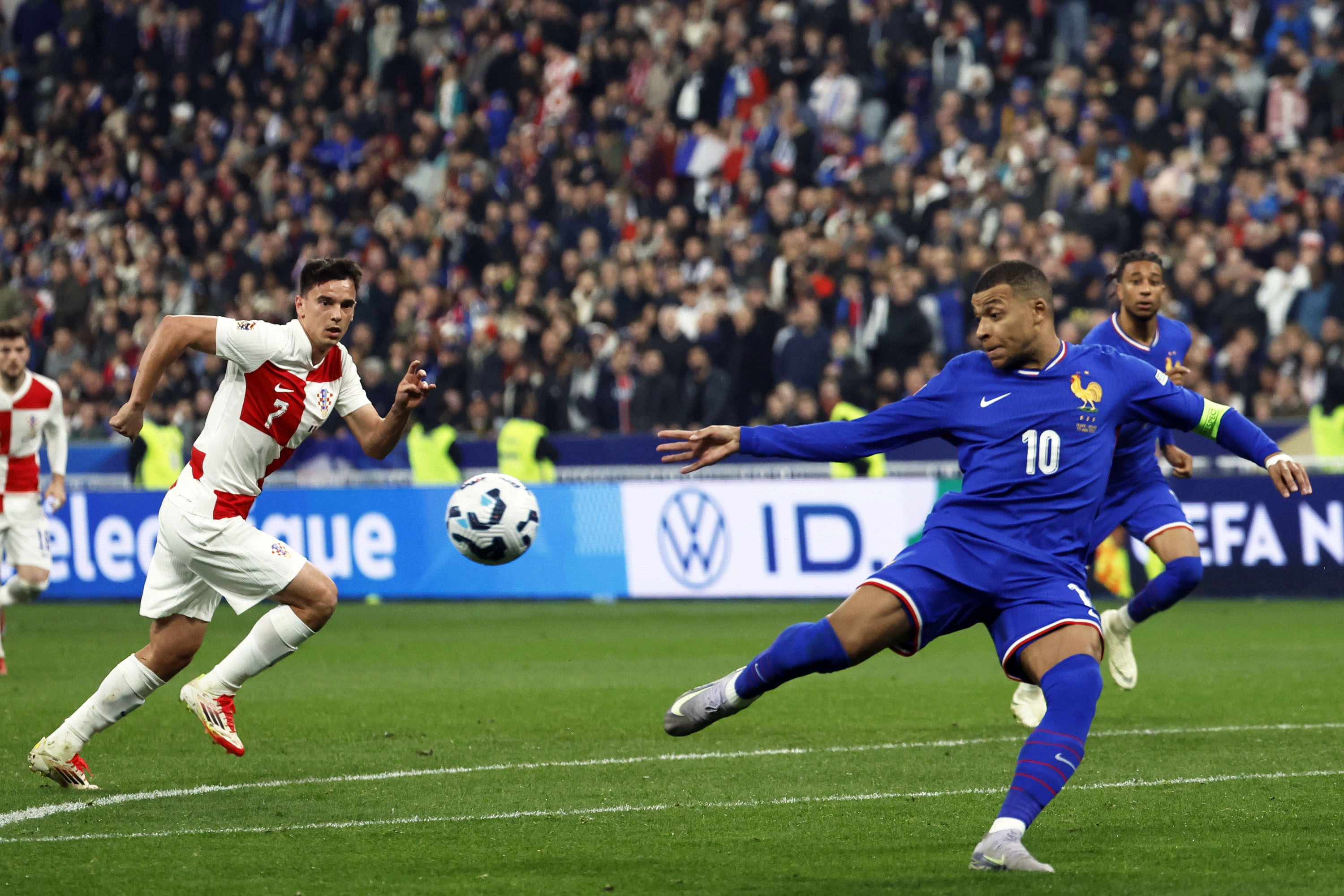 欧国联：传递足球情怀的盛宴