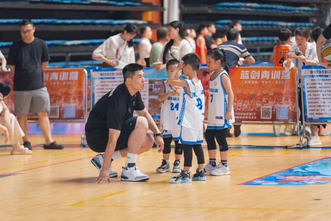 爱游戏官方-包含篮球场上的岂止比赛，更要看实力展现的词条