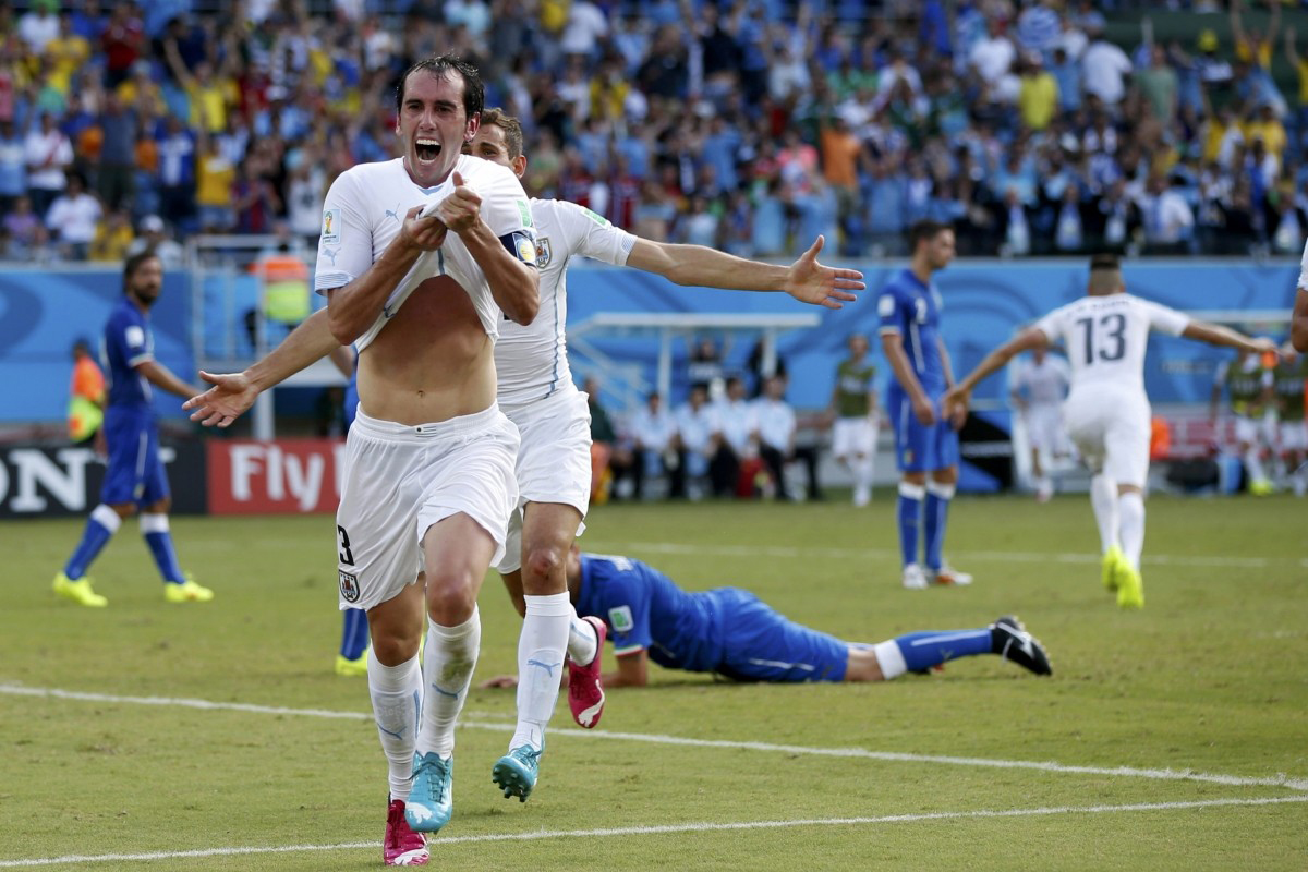 包含南美球星表现抢眼，耀眼登顶的词条