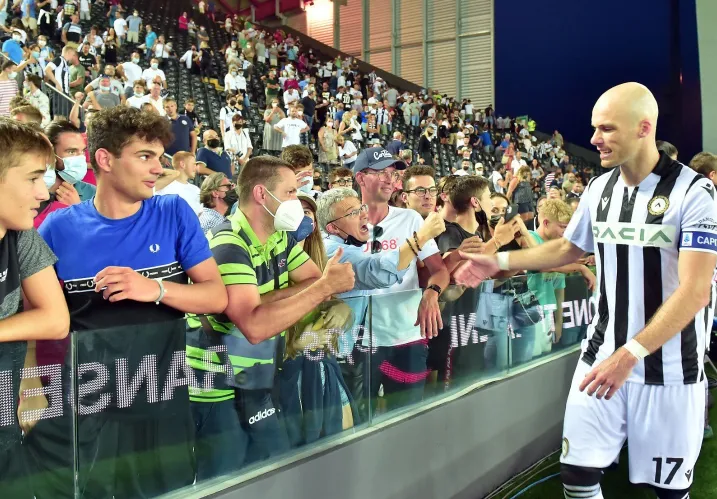 包含乌迪内斯客场大败，升班马梦碎的词条