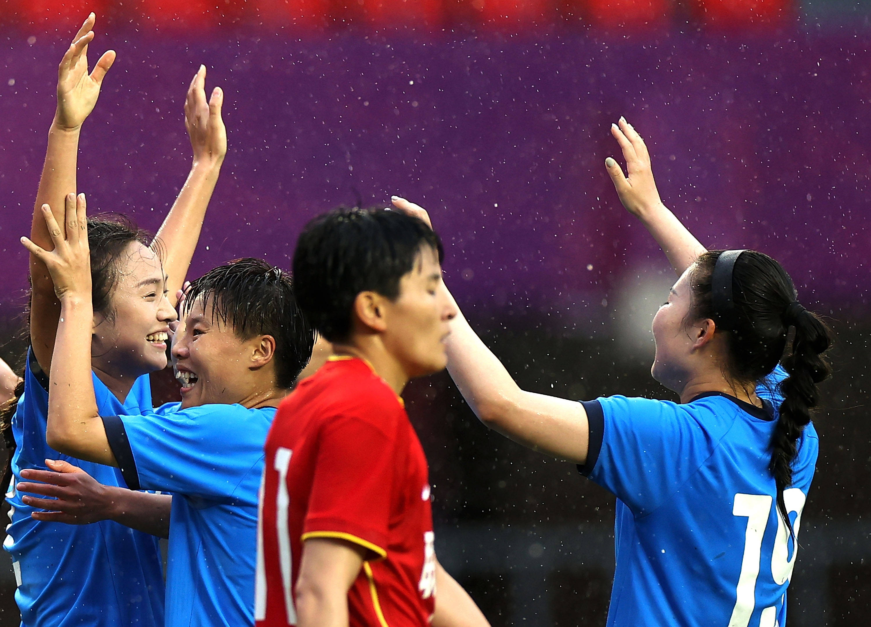 柏林联队逆转胜利，全队斗志昂扬