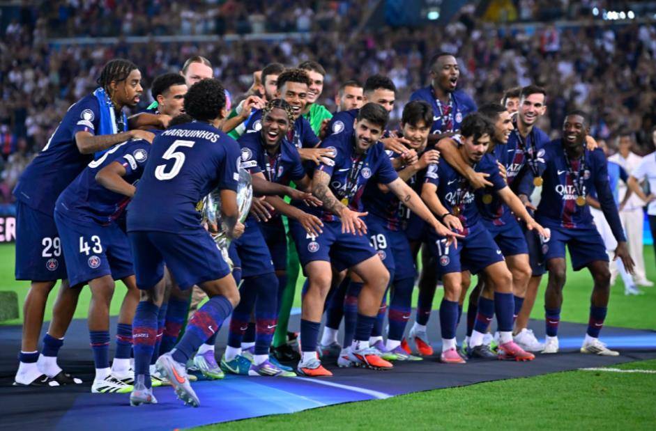 意大利国门神勇拯救球队关键时刻