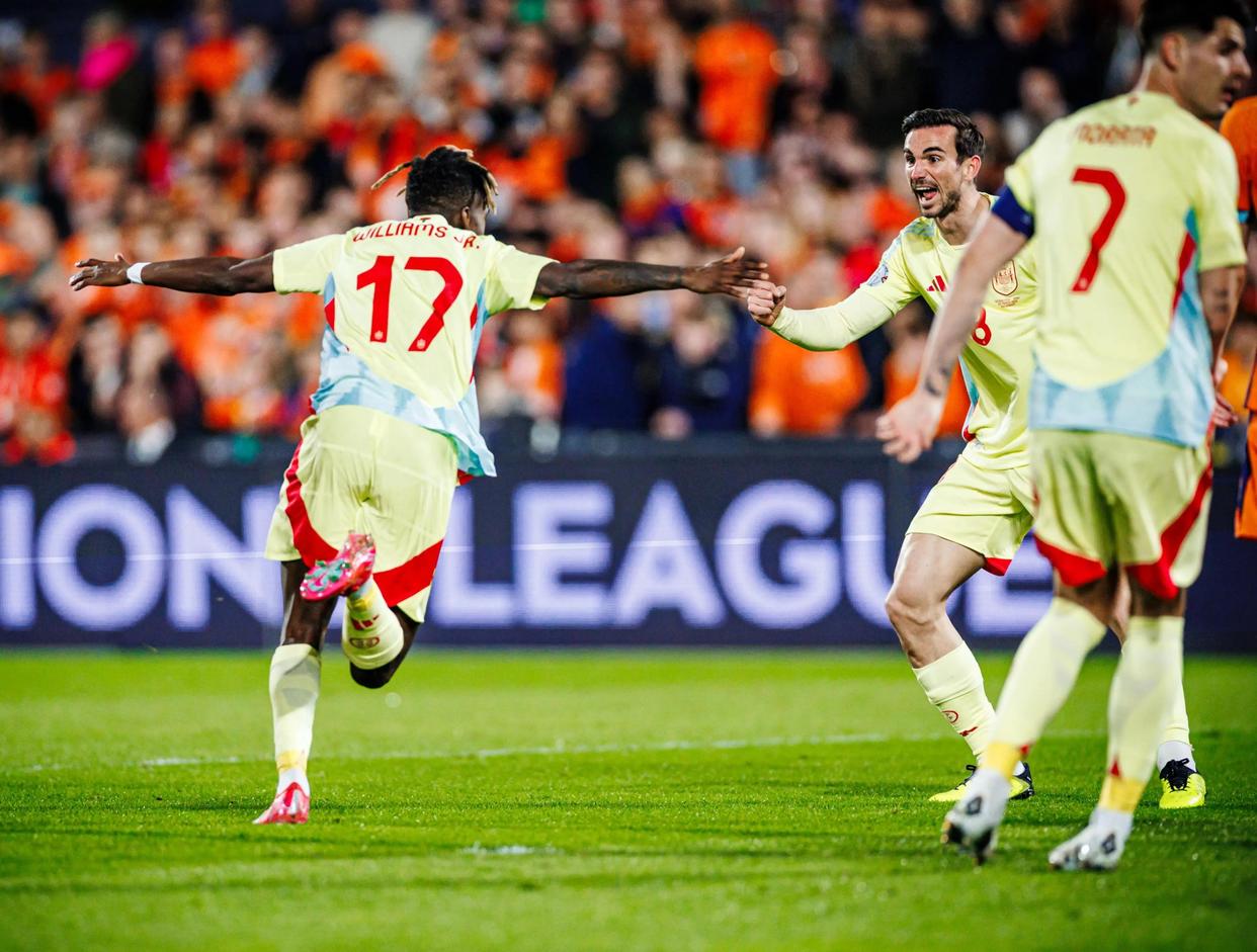 爱游戏娱乐-包含荷兰队在欧国联比赛中遭遇阻碍，需要调整战术！的词条