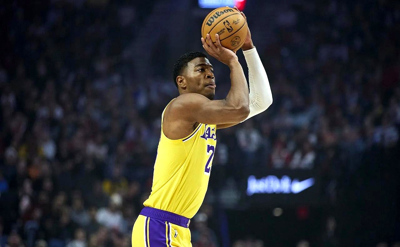 调整后的湖人击败公牛