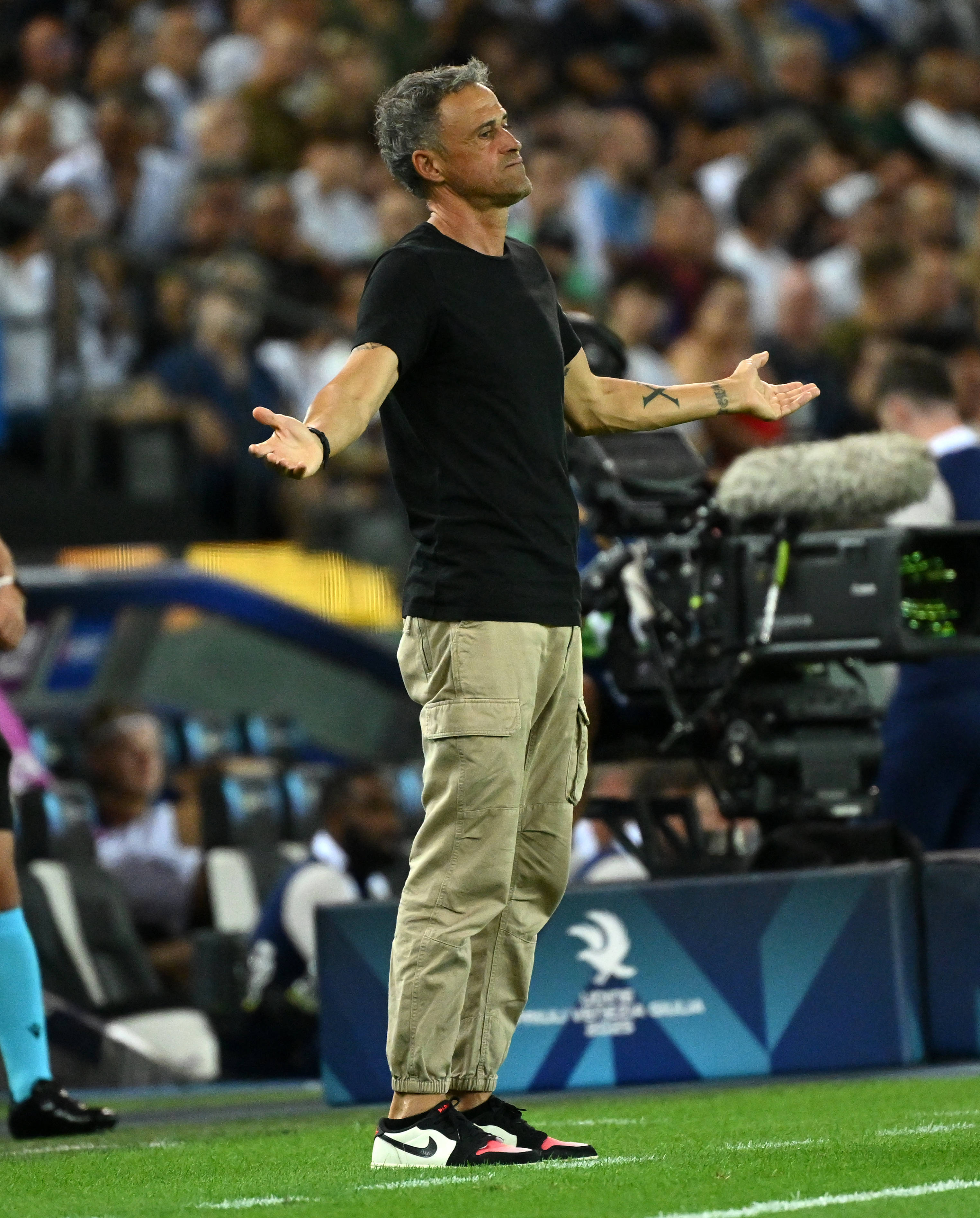 巴黎圣日耳曼神勇逆袭,欧洲之夜谁与争锋? 巴黎圣日耳曼神勇逆袭,欧洲之夜谁与争锋?