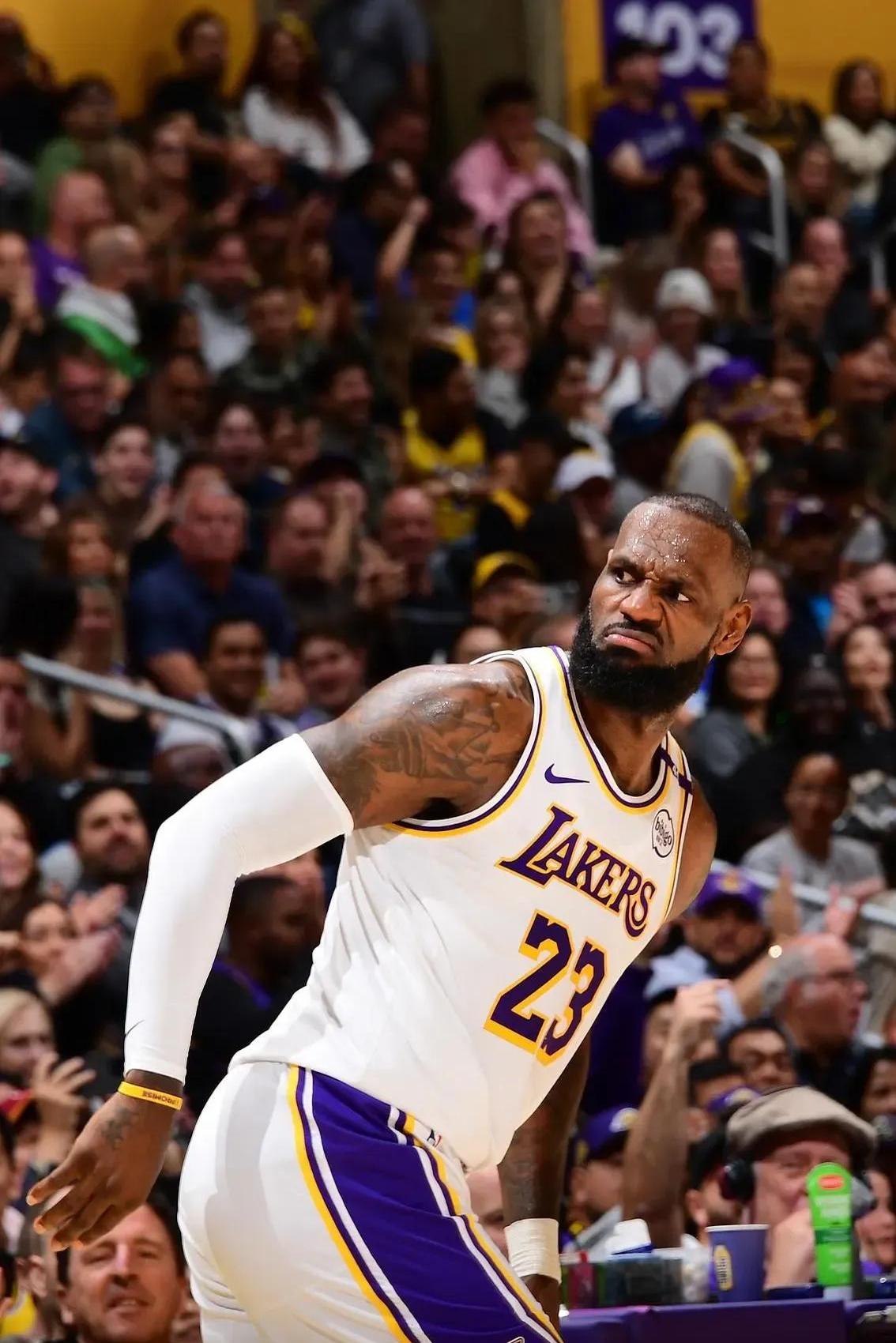 爱游戏大厅-湖人力克活塞，迫使对手无地自容